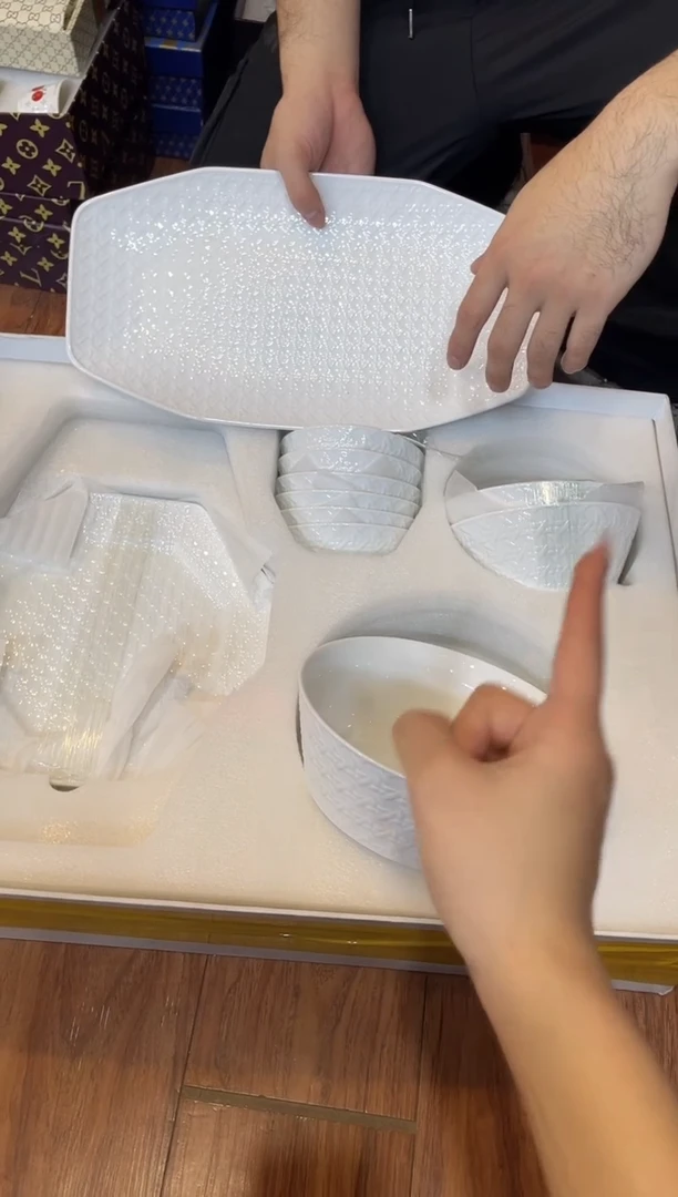 杯鸿辉家品牌瓷器，京东包邮！