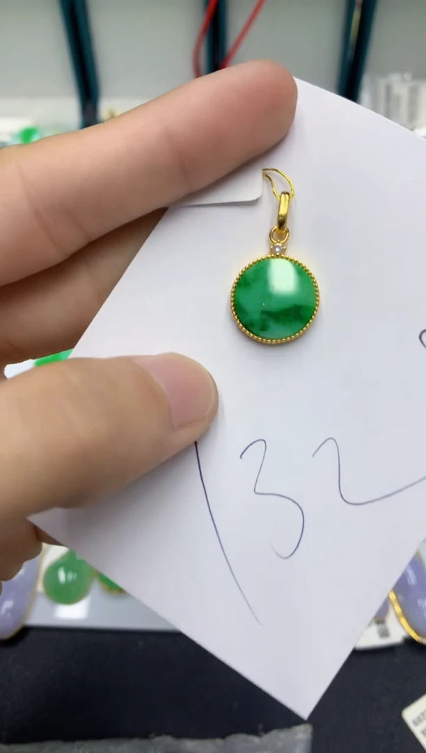 翡翠银S925镶嵌颈饰翡翠