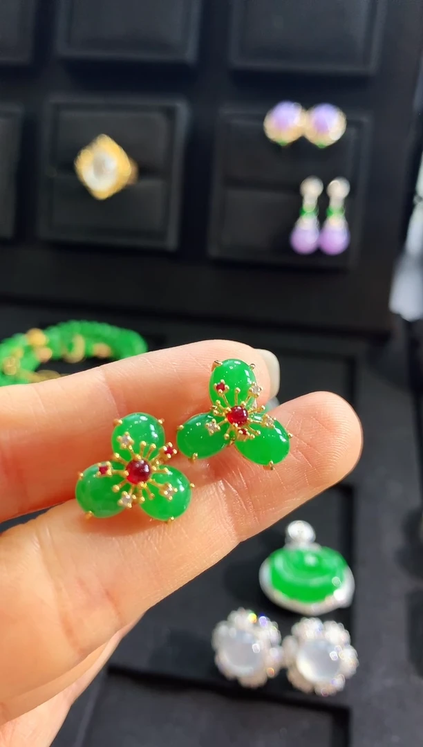 【闪购商品】翡翠耳饰18K金镶嵌耳饰