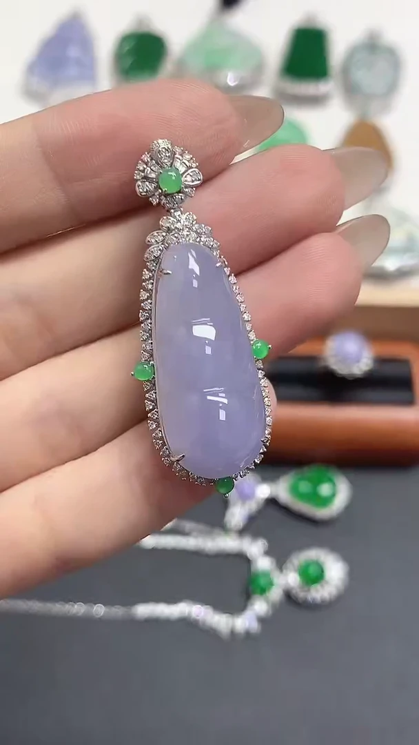 翡翠18K金镶嵌吊坠(不含链)1