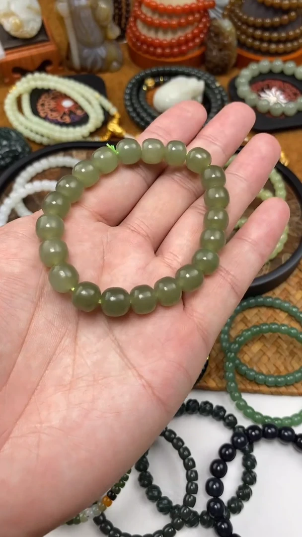 和田玉未镶嵌颈饰手串