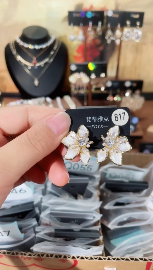 铜合金925银锆石梵817