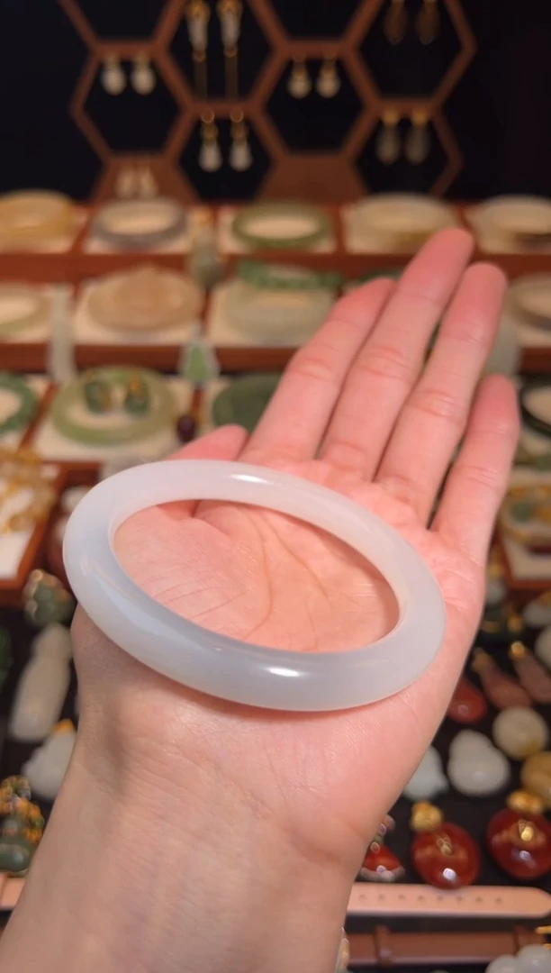 未镶嵌手镯和田玉58