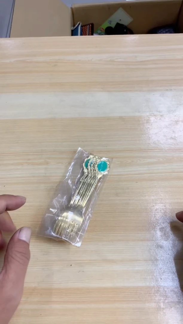 手工艺品玻璃默认微瑕，no退no换，介意勿拍