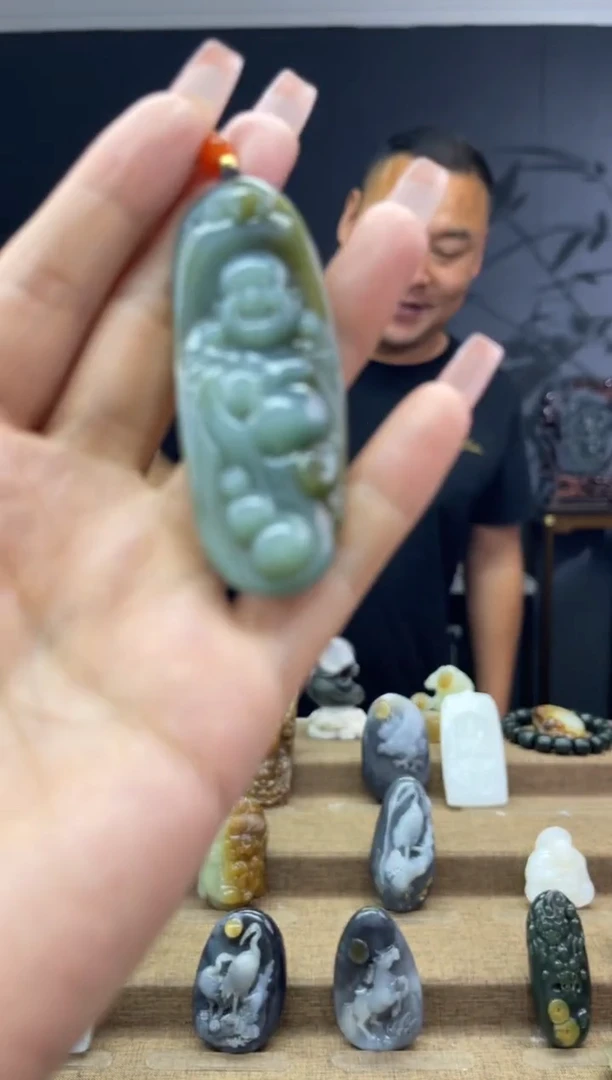 颈饰未镶嵌和田玉1