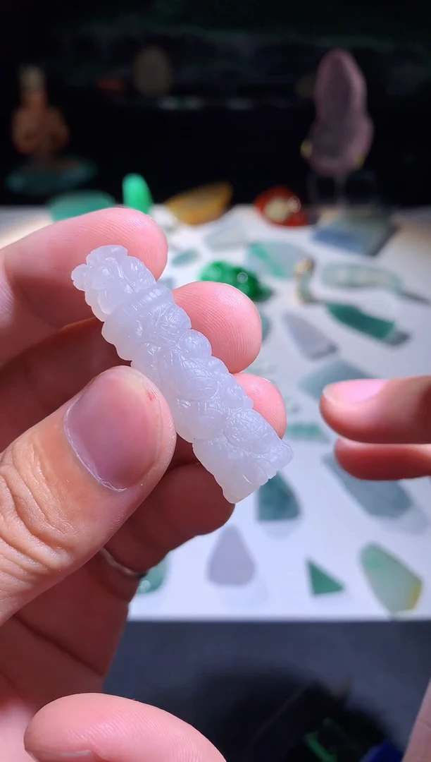 未镶嵌定制翡翠龙柱