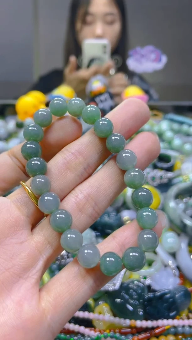 翡翠未镶嵌颈饰8MM/N/翡翠A货，一件也可是批发价
