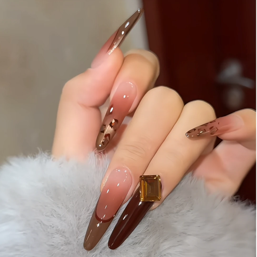 【女王】秋冬爆款美拉德黑棕跳色猫眼美甲高级感豹纹手工穿戴甲短款