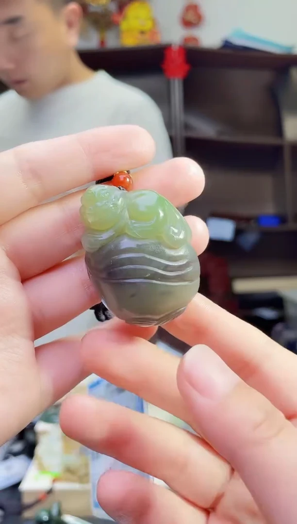 和田玉未镶嵌颈饰1