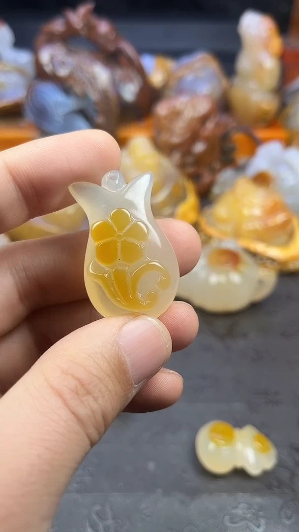 【闪购商品】玛瑙/玉髓吊坠未镶嵌1