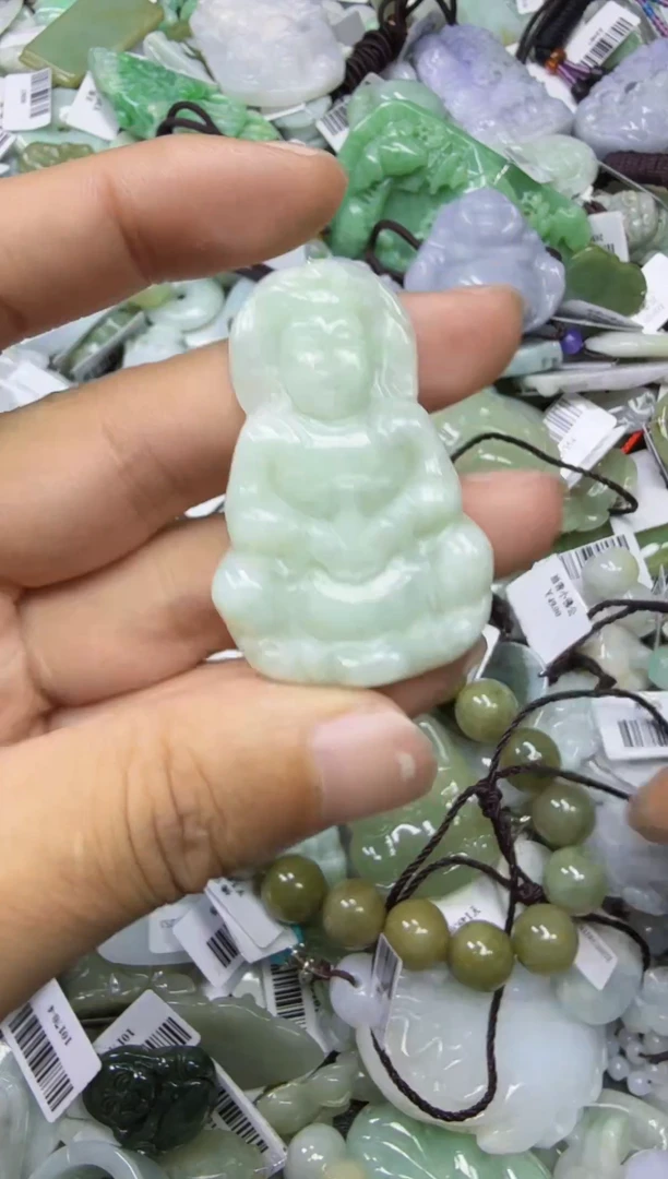 【闪购商品】翡翠颈饰未镶嵌00018058