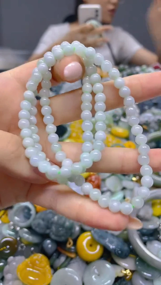 翡翠未镶嵌颈饰5MM/J/翡翠A货,1件也是批发价