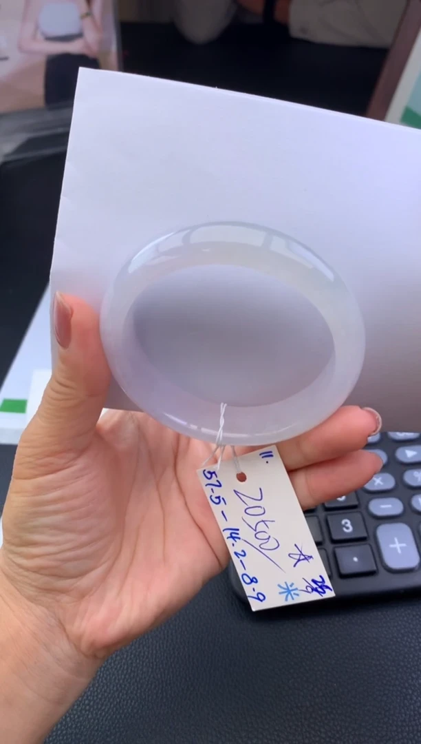 未镶嵌手镯翡翠手镯