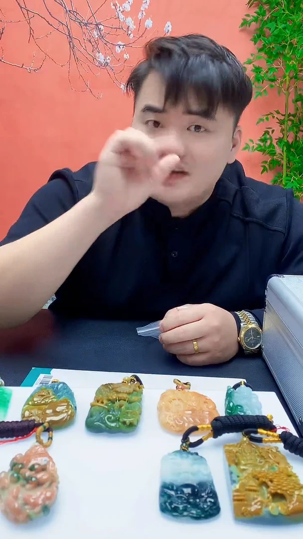 未镶嵌定制翡翠潮****哥5060ty-毛货挂件