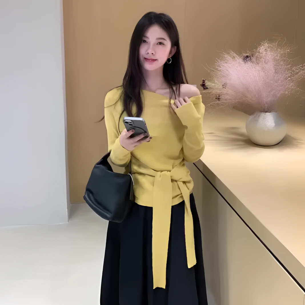 早秋搭配温柔风2025新款韩系气质绑带针织上衣时尚显瘦半身裙套装