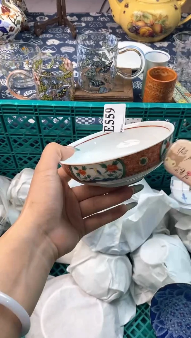 瓷片[○･｀Д´･ ○][○･｀Д´･ ○]