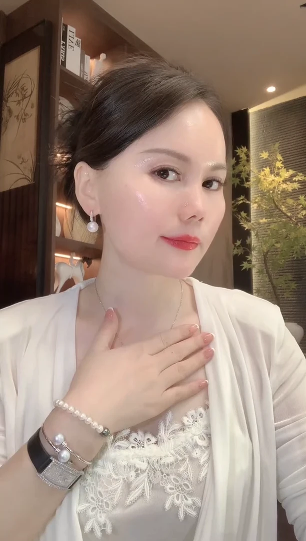 18K金镶嵌耳饰海水珍珠C20