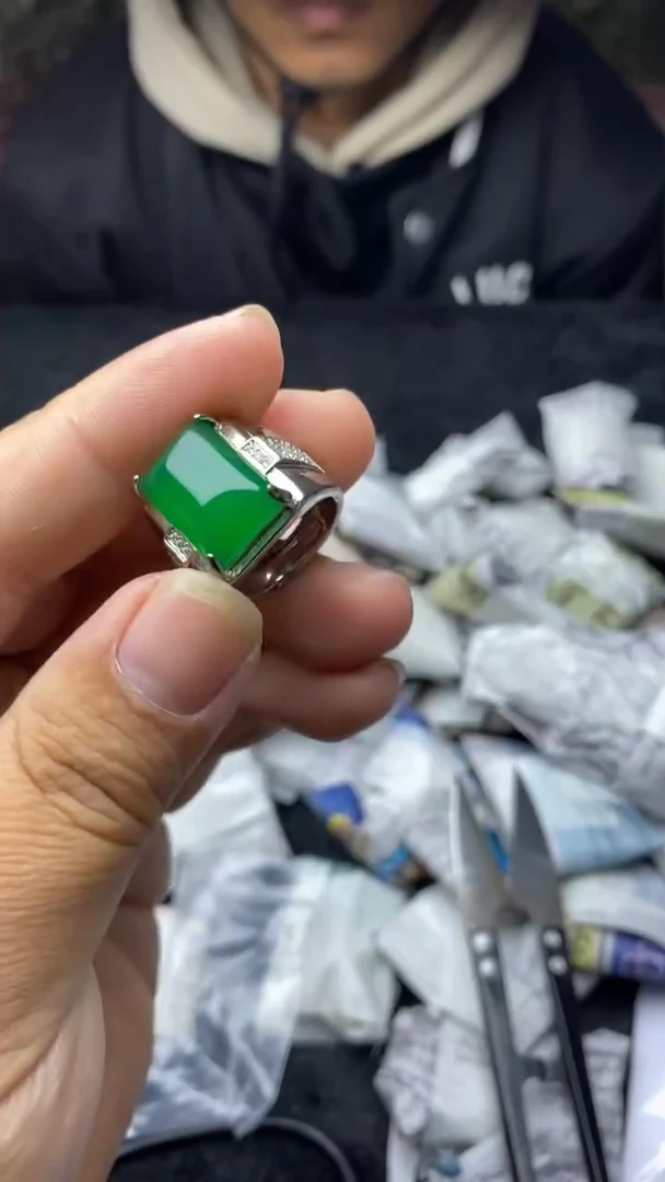 满色吊坠 所见即所得！！！