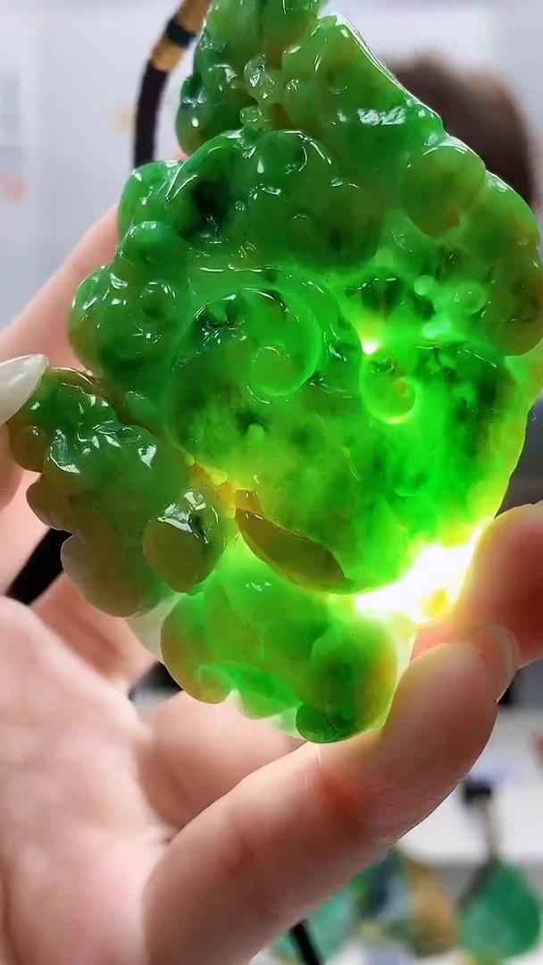 定制翡翠未镶嵌4868lr-毛货挂件68