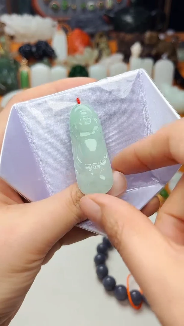 【闪购商品】翡翠颈饰未镶嵌佛