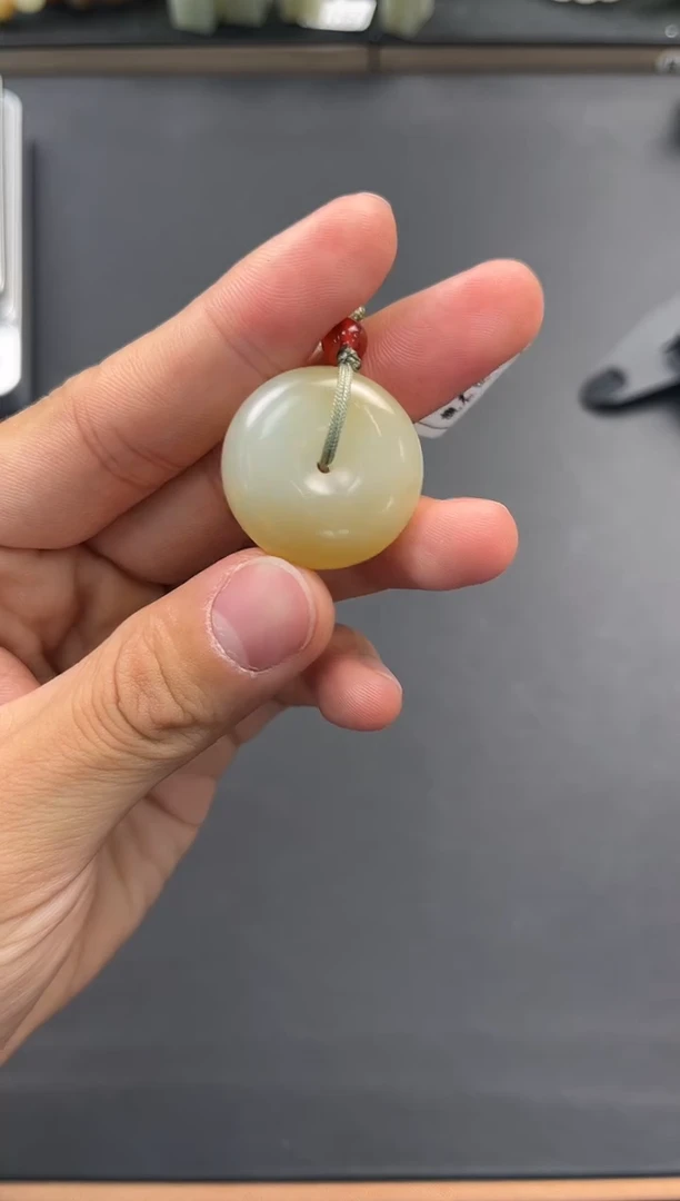 未镶嵌手串和田玉且末金山糖白平安扣微色差