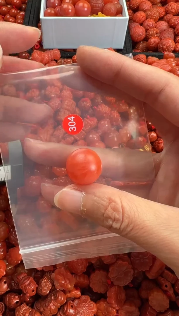 【闪购商品】南红玛瑙未镶嵌颈饰1