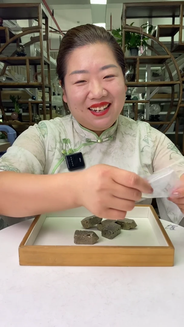 水晶珠宝半成品未镶嵌黄铁矿柱子D638多样性发其一