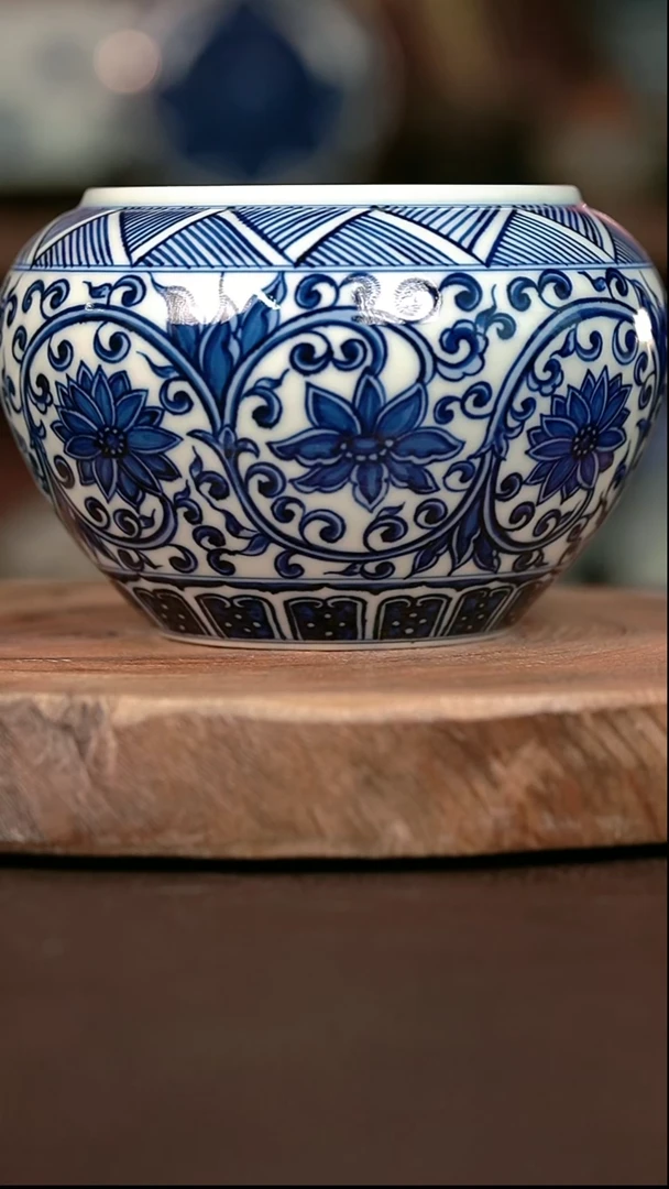 手绘 高温现代瓷 气窑   双钩缠枝莲水洗700C