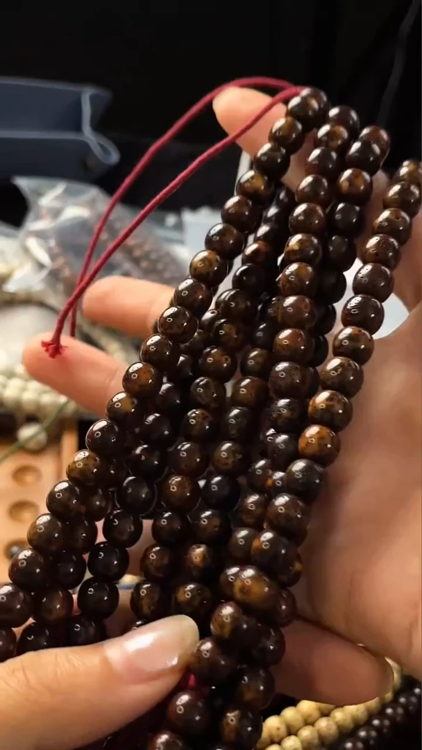 吊坠星月菩提精工级深花皮桶珠8*7长串