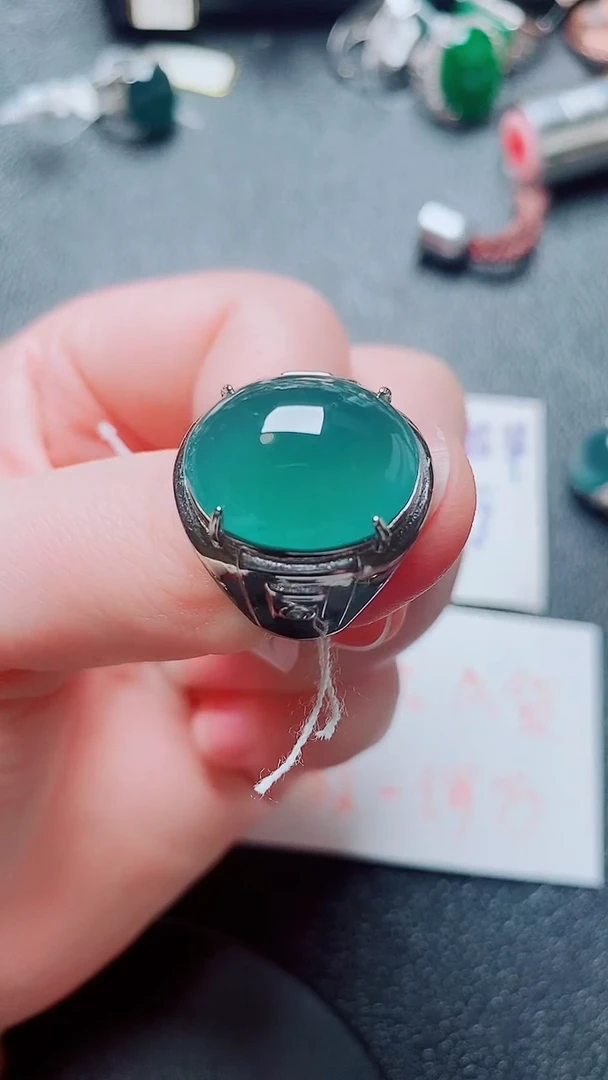 银S925镶嵌戒指翡翠1