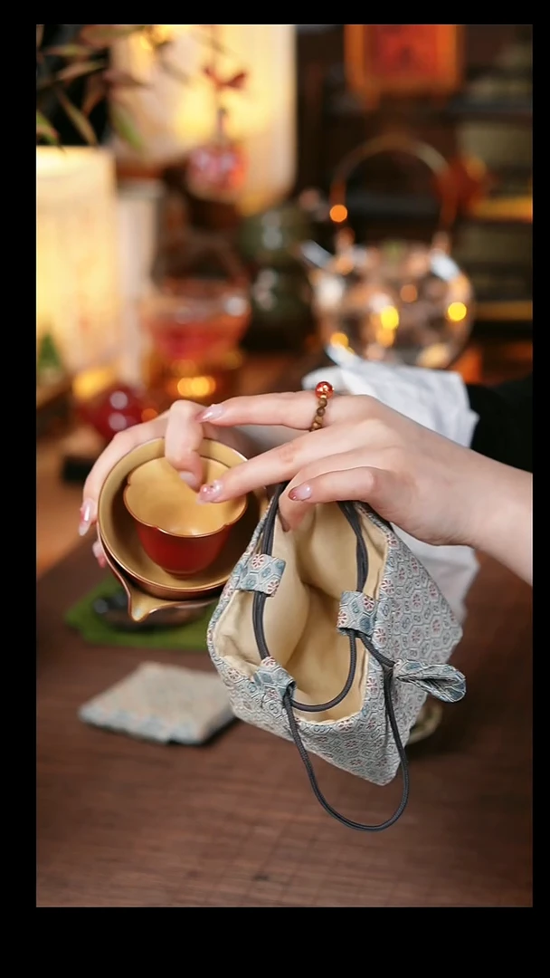 【闪购商品】宫墙红 矮花口杯 旅行套装