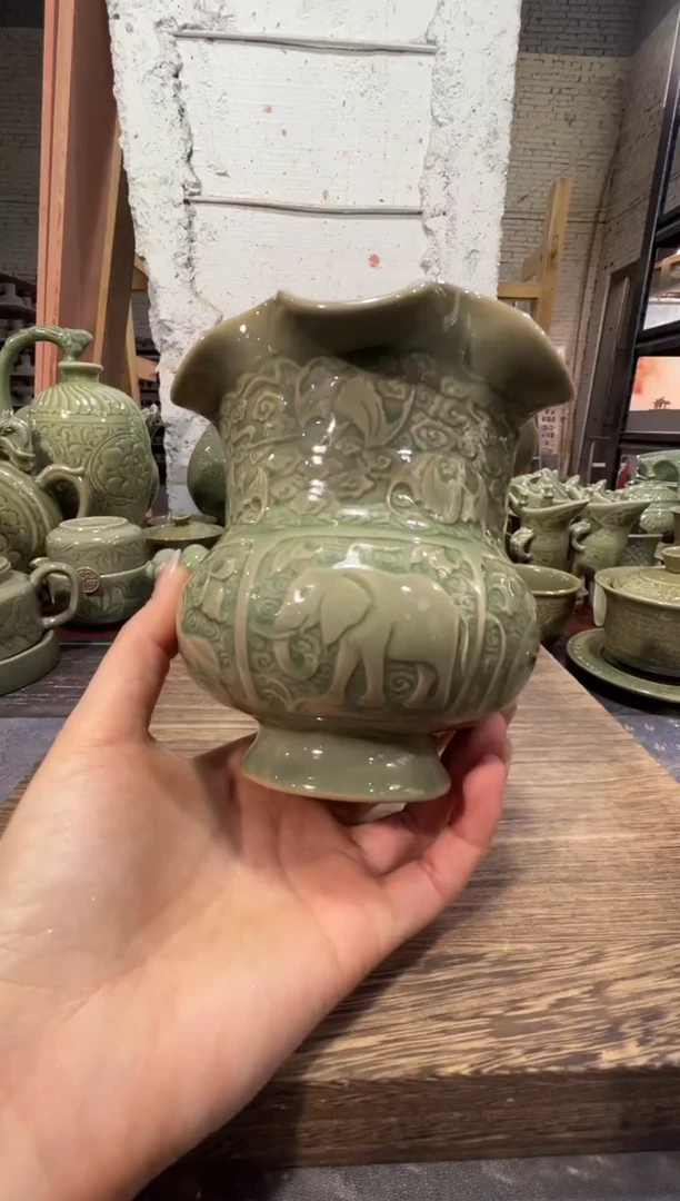 耀州窑花口股腹尊