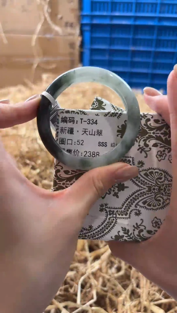 未镶嵌手镯石英质玉T-334