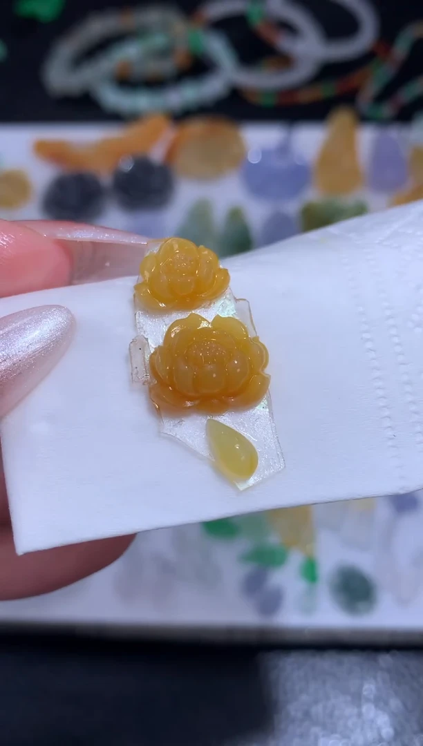 未镶嵌定制翡翠莲花