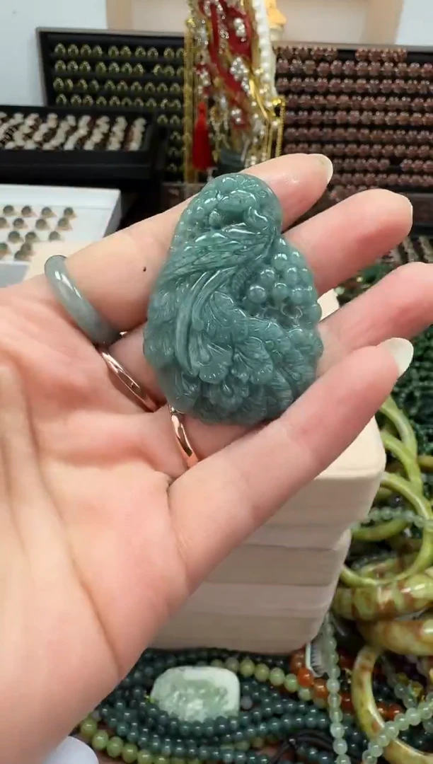 颈饰未镶嵌翡翠翡翠孔雀【绳子款】