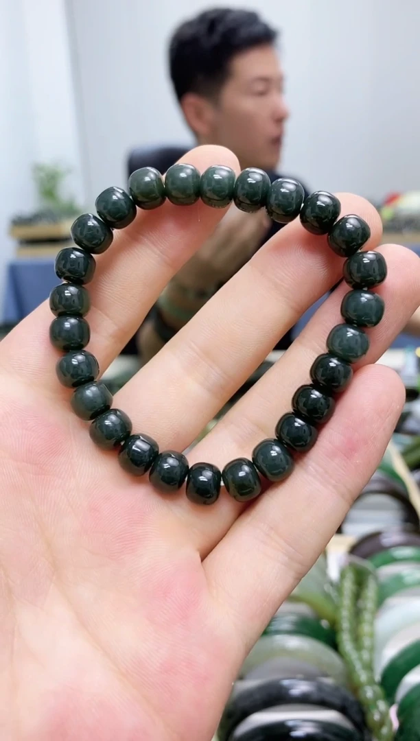 和田玉手镯未镶嵌8mm