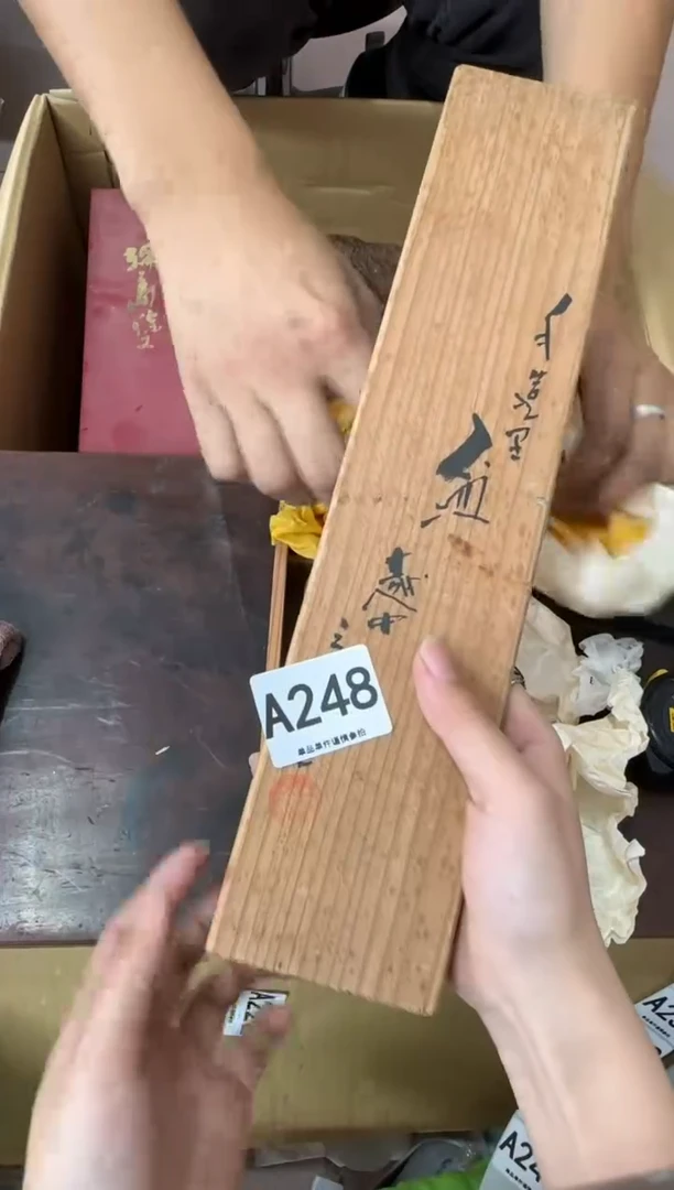 其他T**g248...中古产品谨慎参拍