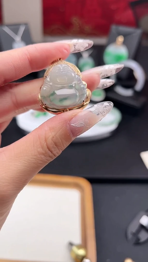 【闪购商品】翡翠颈饰18K金镶嵌吊坠