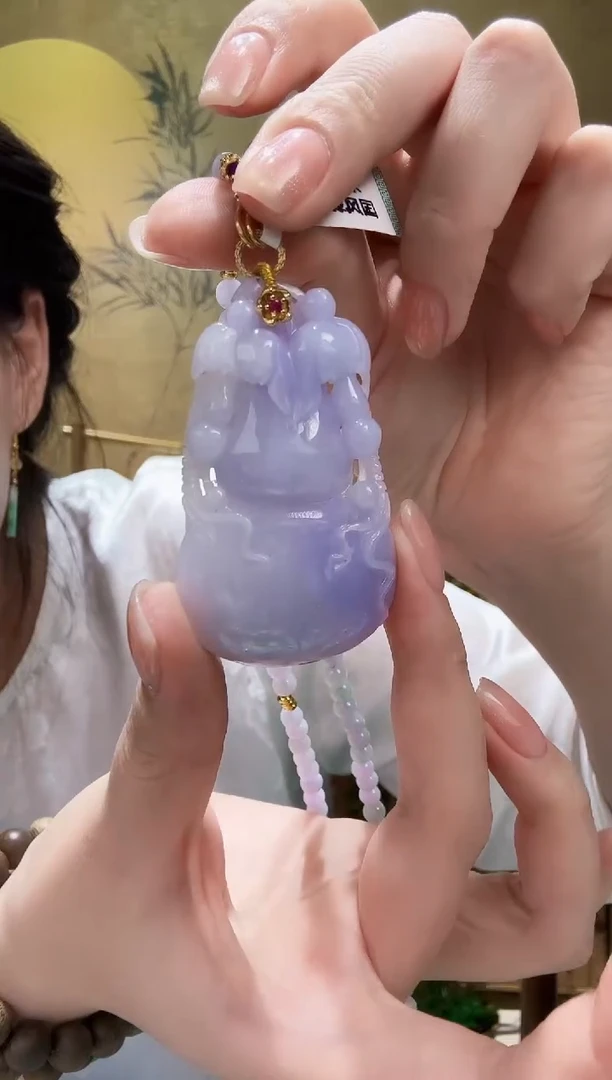 颈饰未镶嵌翡翠吊坠