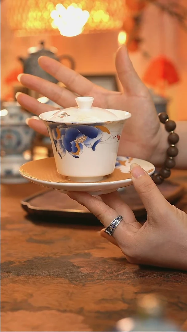 牡丹花三才盖碗一个