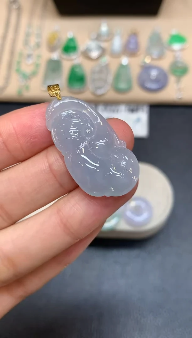 颈饰18K金镶嵌翡翠如意【无服务费