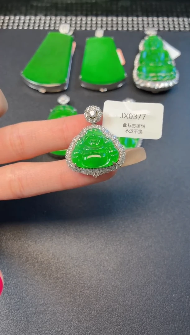 颈饰银S925镶嵌翡翠吊坠