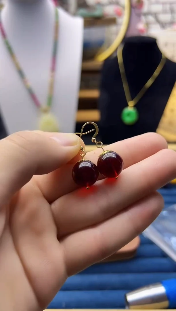 【闪购商品】血珀耳饰14K金镶嵌E329