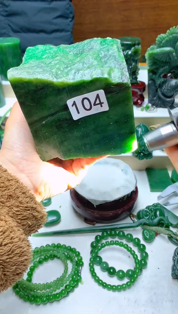 未镶嵌和田玉珠宝半成品1