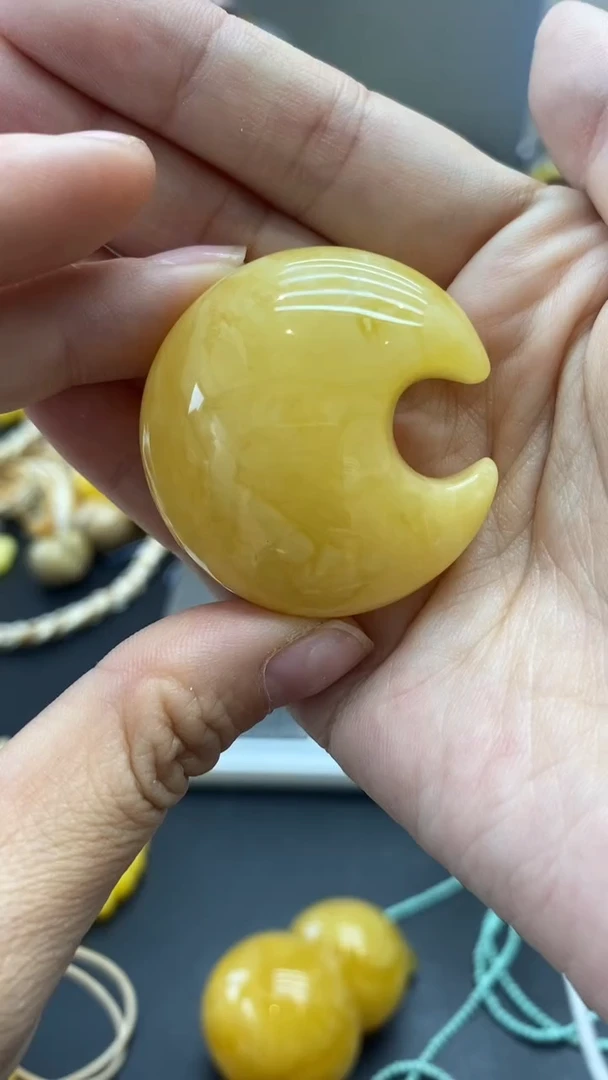 琥珀未镶嵌珠宝奇石252