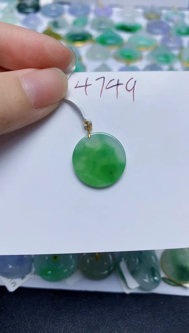 翡翠未镶嵌颈饰天然缅甸翡翠A货