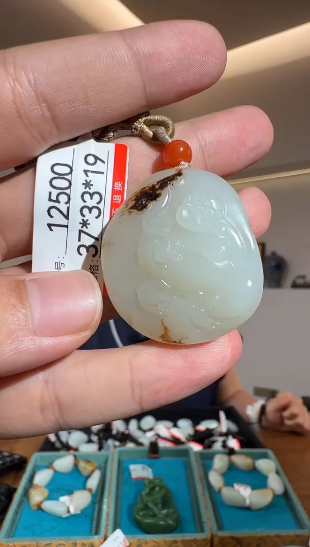 和田玉未镶嵌颈饰1