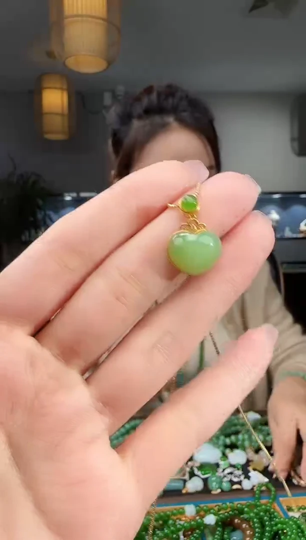 吊坠(不含链)18K金镶嵌和田玉1