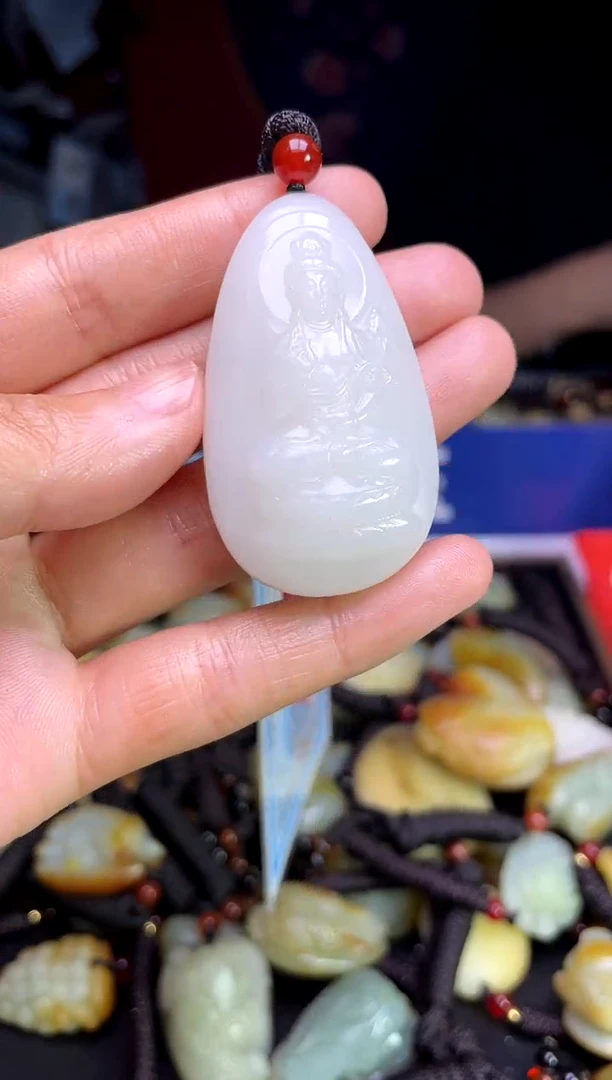 和田玉未镶嵌颈饰1