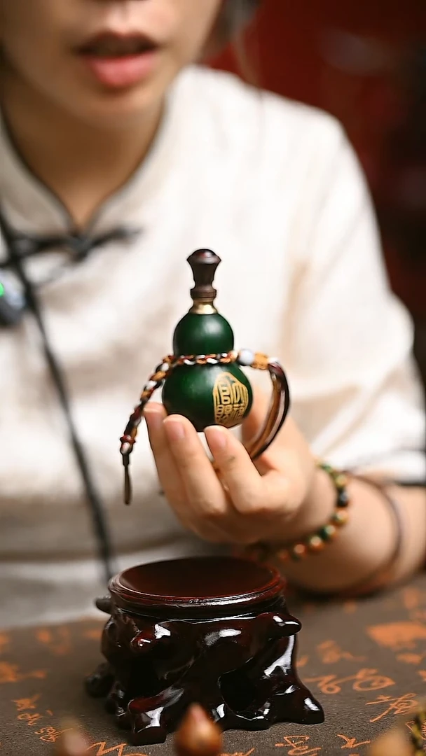 绿色 手工雕刻 中药煮色 开口小葫芦